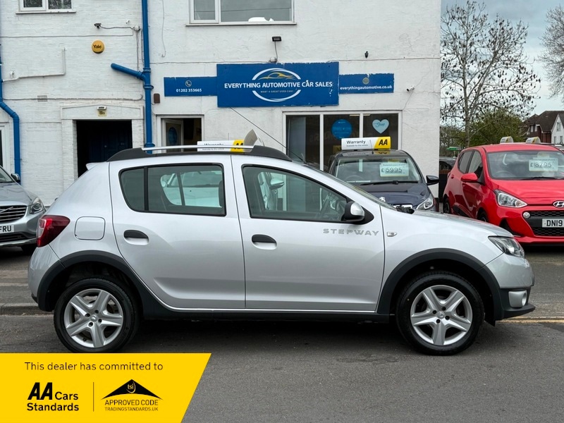 Used Dacia Sandero Stepway 2015 for sale - 78182311: Photo 6
