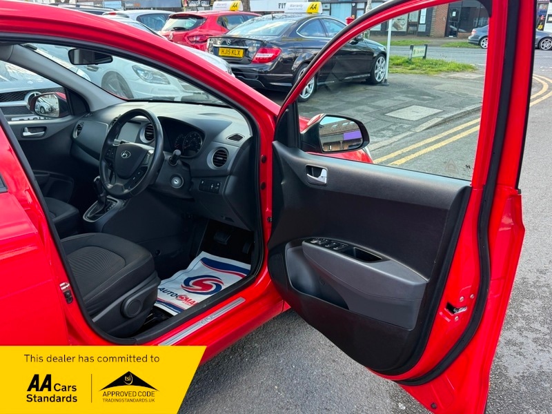 Used Hyundai i10 2019 for sale - 78056819: Photo 9