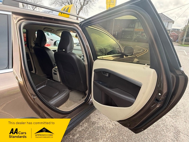 Used Volvo XC70 2024 for sale - 78182305: Photo 13