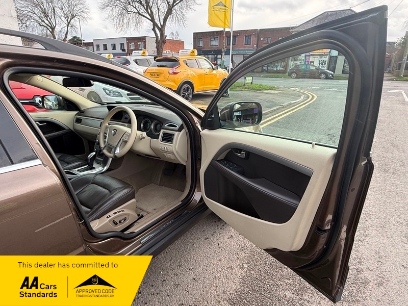 Used Volvo XC70 2024 for sale - 78182305: Photo 9