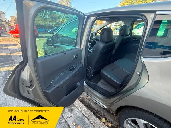 Used Peugeot 3008 2015 for sale - 76178600: Photo 17