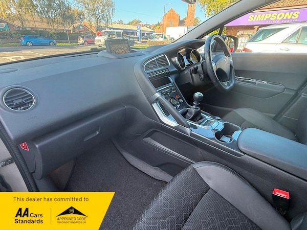 Used Peugeot 3008 2015 for sale - 76178600: Photo 19
