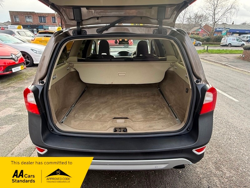 Used Volvo XC70 2024 for sale - 77535612: Photo 15