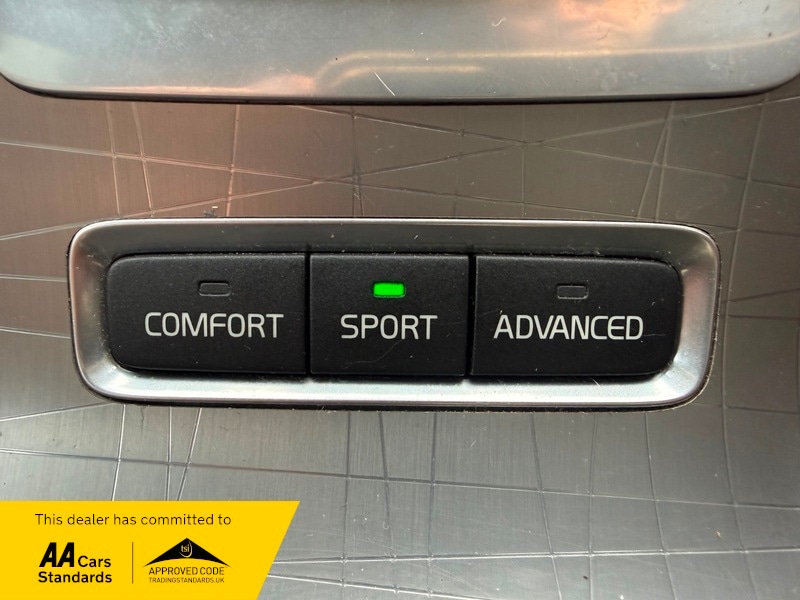 Used Volvo XC70 2024 for sale - 77535612: Photo 28