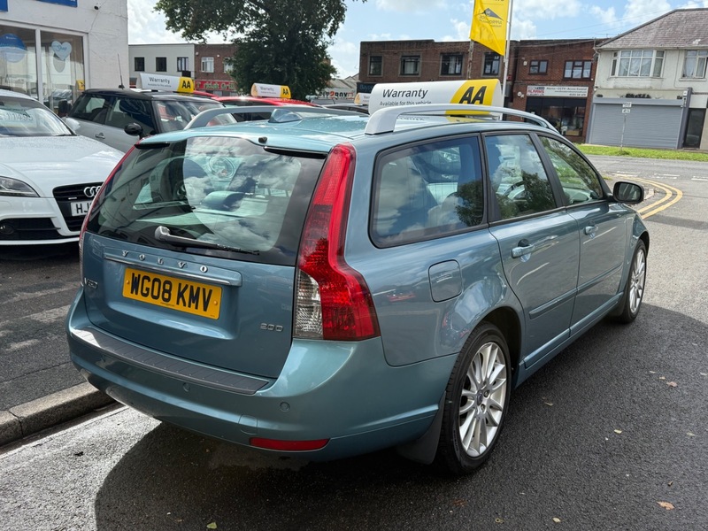 Used Volvo V50 2008 for sale - 76482642: Photo 2