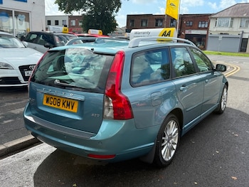 Used Volvo V50 2008 for sale - 76482642: Photo