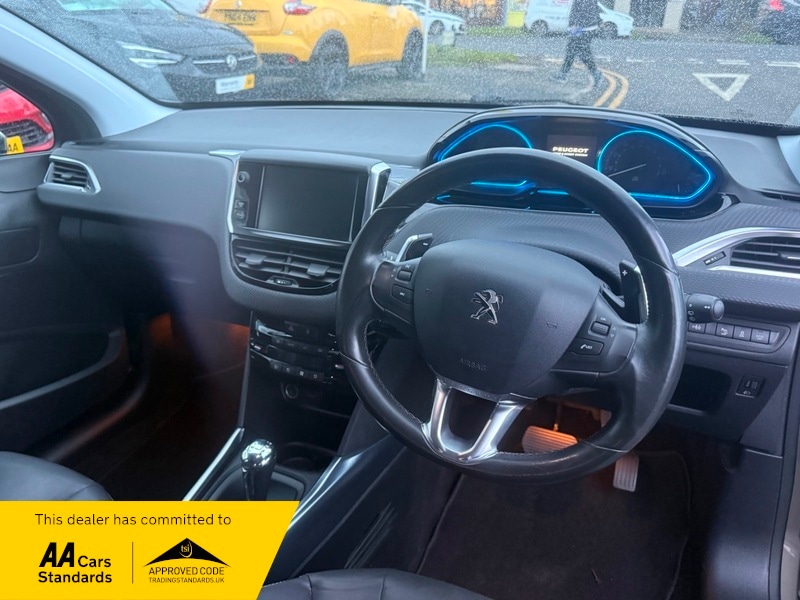 Used Peugeot 2008 2014 for sale - 76934963: Photo 10