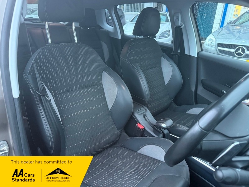 Used Peugeot 2008 2014 for sale - 76934963: Photo 11