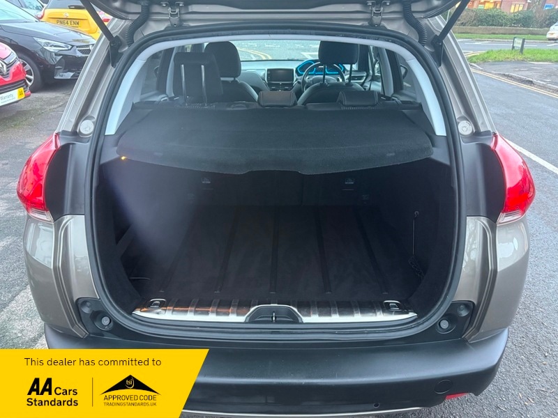 Used Peugeot 2008 2014 for sale - 76934963: Photo 14