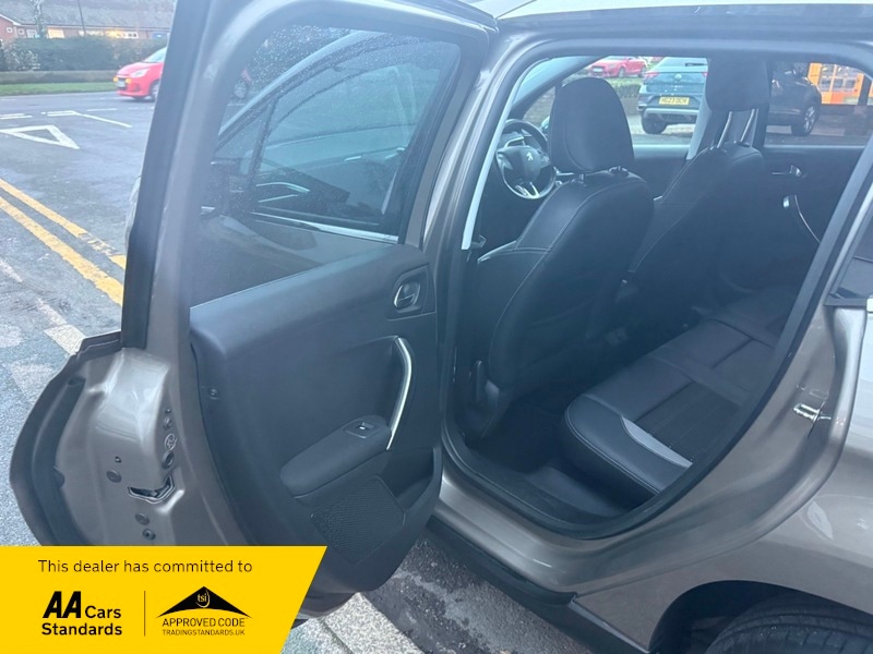 Used Peugeot 2008 2014 for sale - 76934963: Photo 15