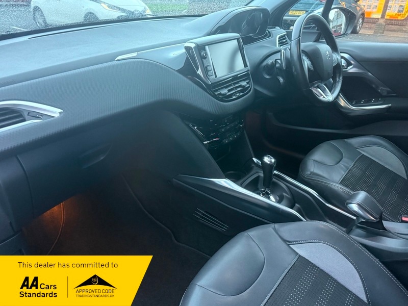 Used Peugeot 2008 2014 for sale - 76934963: Photo 17