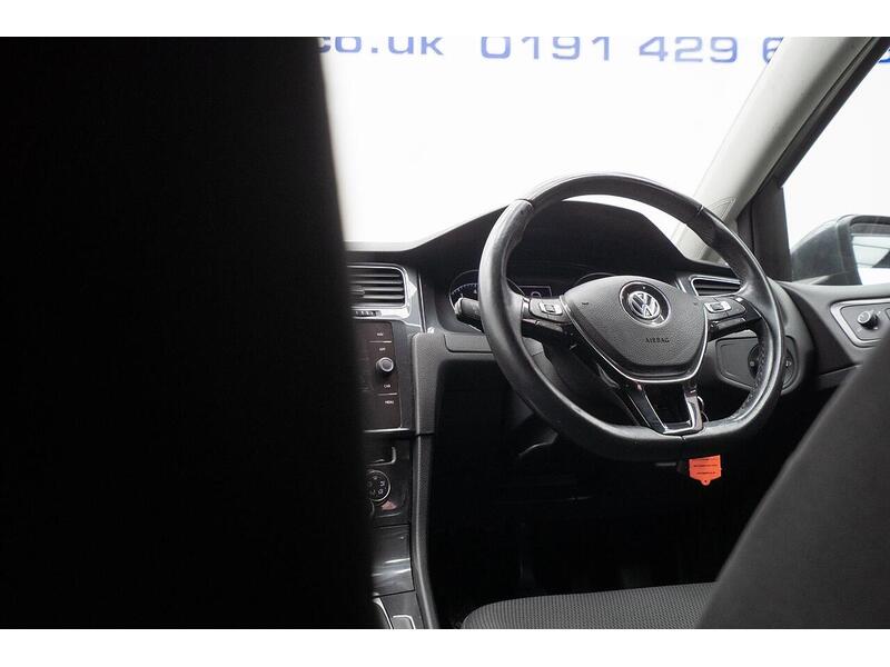 Used Volkswagen Golf 2018 for sale - 76659940: Photo 43