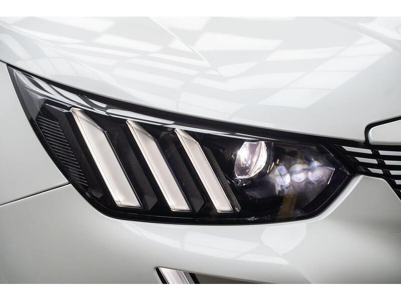 Used Peugeot E-2008 2022 for sale - 77072868: Photo 19