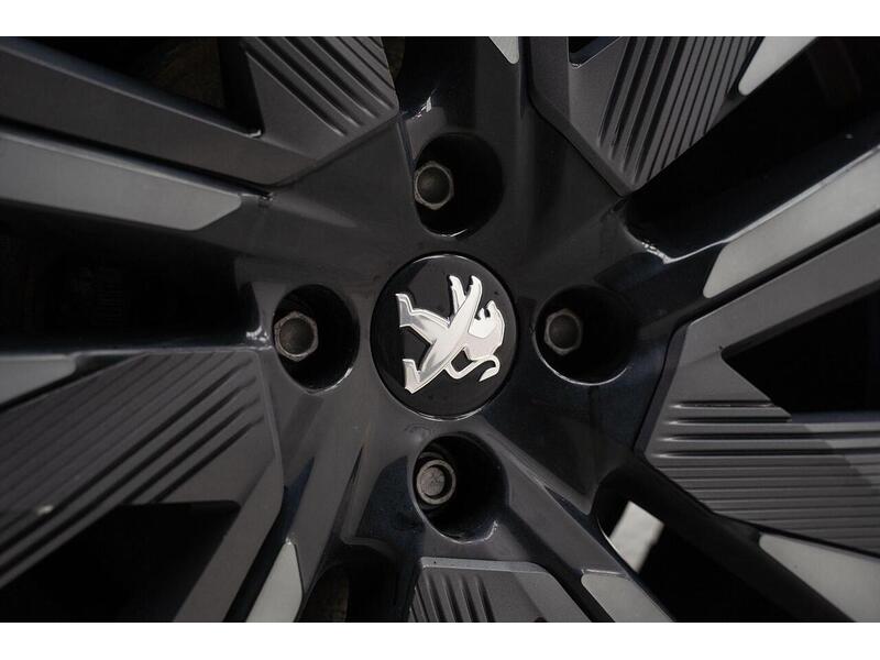 Used Peugeot E-2008 2022 for sale - 77072868: Photo 21