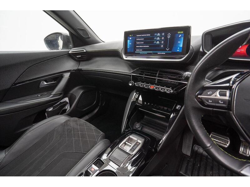 Used Peugeot E-2008 2022 for sale - 77072868: Photo 41