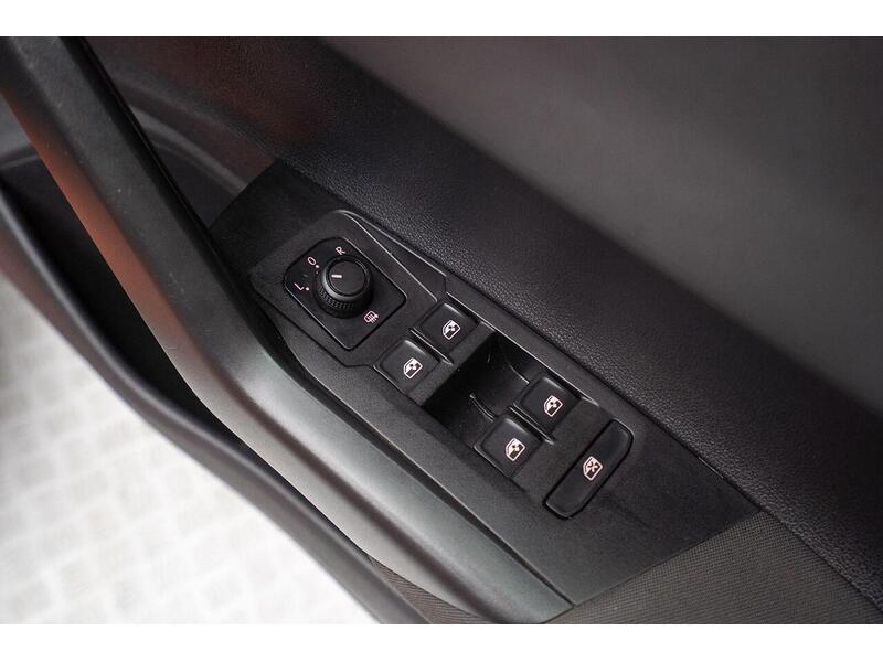 Used Volkswagen Polo 2020 for sale - 76784330: Photo 37