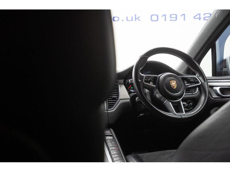 Used Porsche Macan 2018 for sale - 77990193: Photo 48