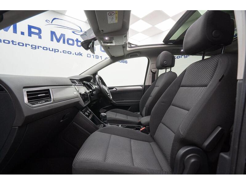 Used Volkswagen Touran for sale - 77947098: Photo 24