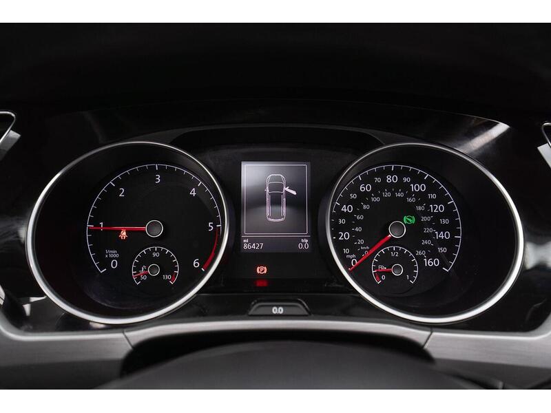 Used Volkswagen Touran for sale - 77947098: Photo 31