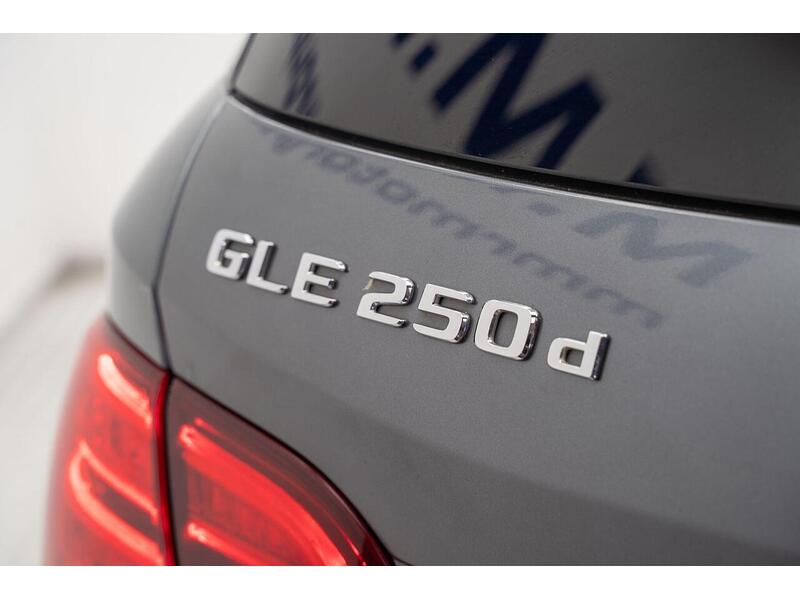 Used Mercedes-Benz GLE 2018 for sale - 77437866: Photo 18