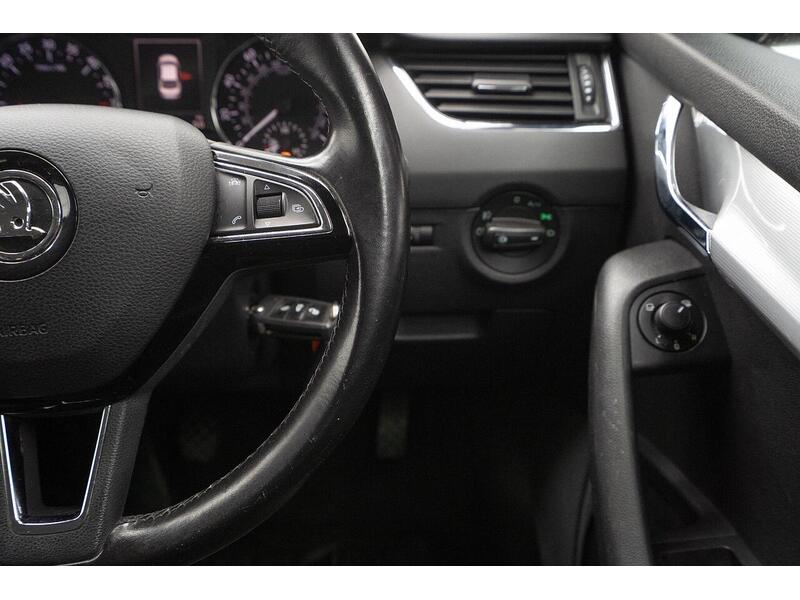 Used Skoda Octavia 2017 for sale - 76659947: Photo 28