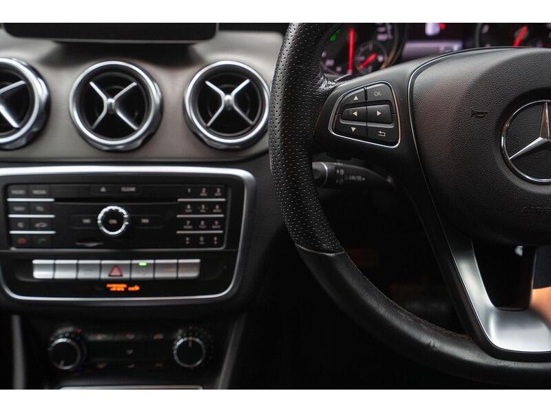 Used Mercedes-Benz GLA 2018 for sale - 76659933: Photo 30