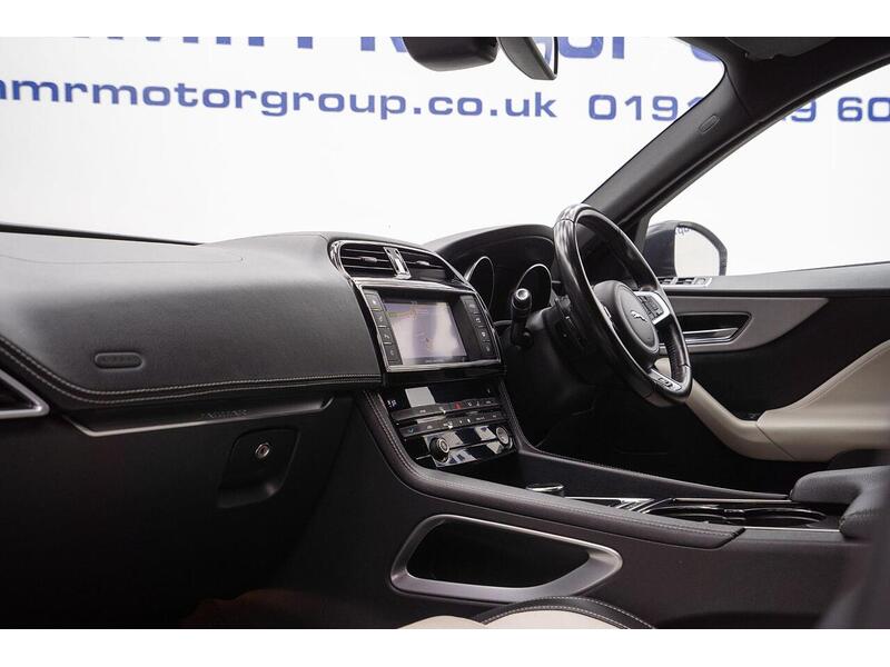 Used Jaguar F-Pace 2016 for sale - 76659910: Photo 24