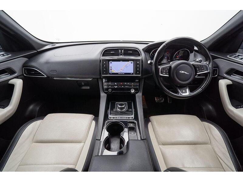 Used Jaguar F-Pace 2016 for sale - 76659910: Photo 27
