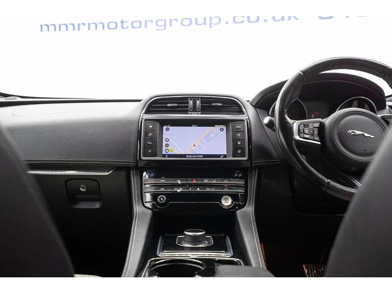 Used Jaguar F-Pace 2016 for sale - 76659910: Photo 28