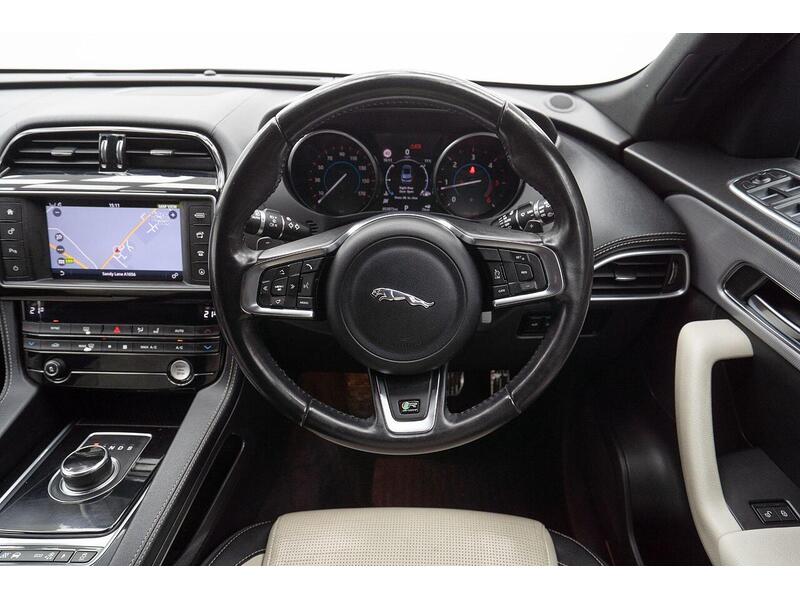Used Jaguar F-Pace 2016 for sale - 76659910: Photo 29