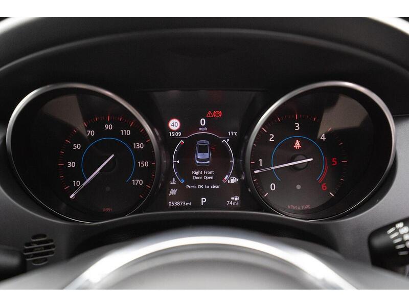 Used Jaguar F-Pace 2016 for sale - 76659910: Photo 32