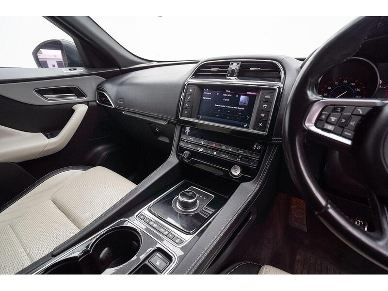 Used Jaguar F-Pace 2016 for sale - 76659910: Photo 36