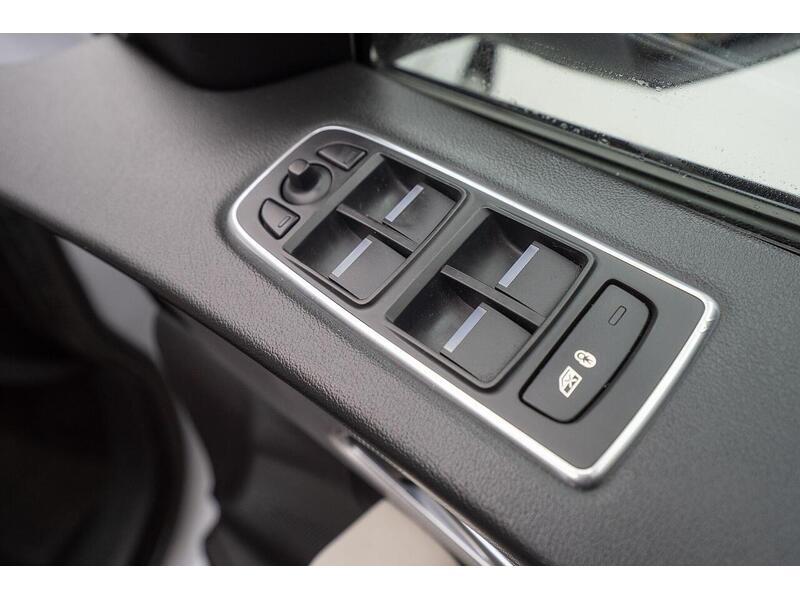 Used Jaguar F-Pace 2016 for sale - 76659910: Photo 39