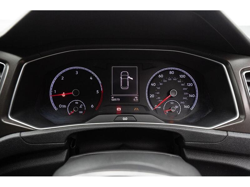 Used Volkswagen T-Roc 2019 for sale - 76659932: Photo 32