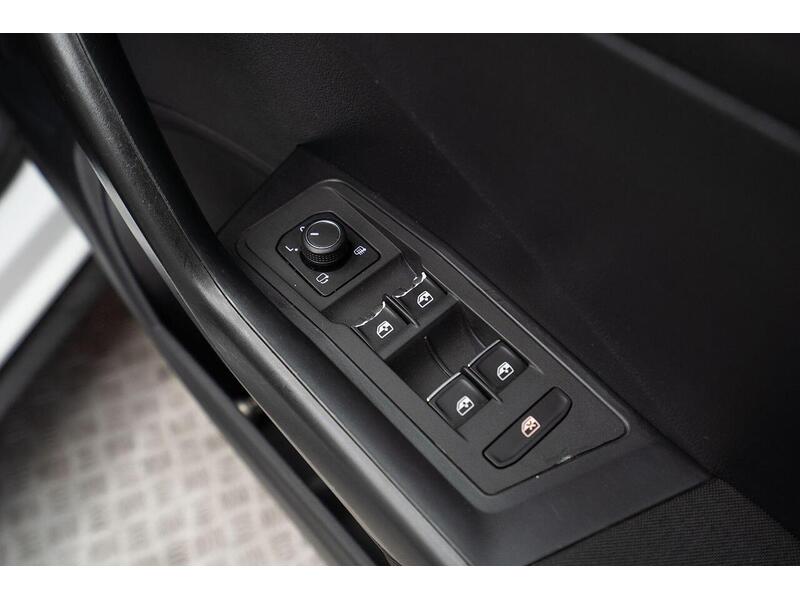 Used Volkswagen T-Roc 2019 for sale - 76659932: Photo 37