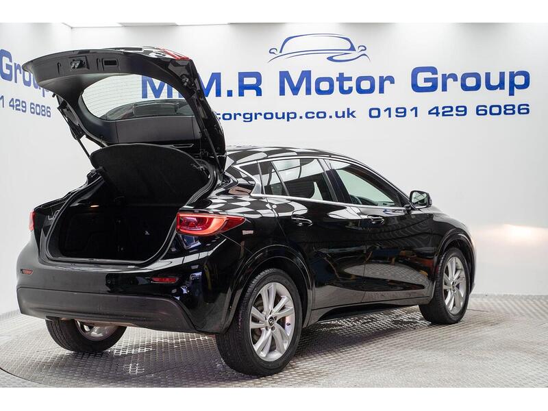 Used Infiniti Q30 2017 for sale - 76659984: Photo 11