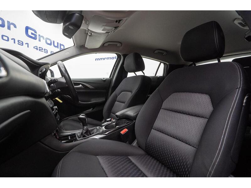 Used Infiniti Q30 2017 for sale - 76659984: Photo 26