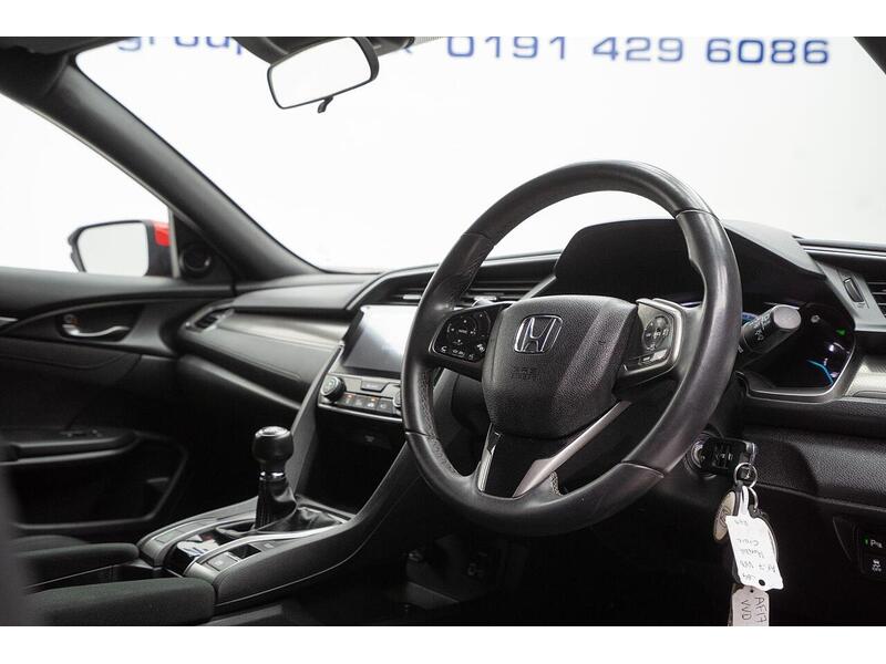 Used Honda Civic 2017 for sale - 76768829: Photo 22
