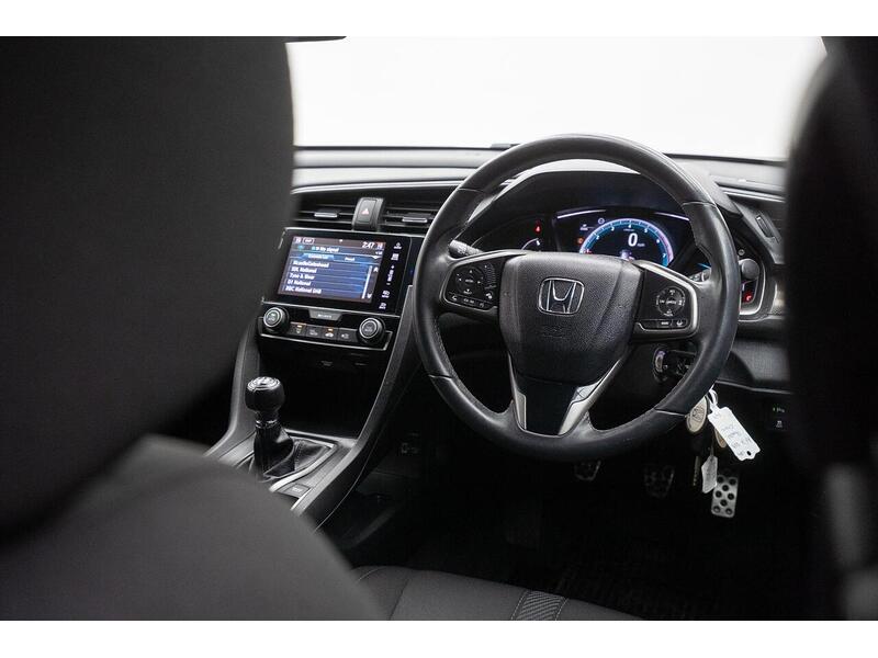 Used Honda Civic 2017 for sale - 76768829: Photo 42