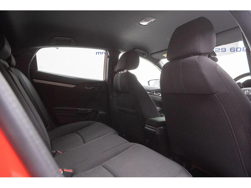 Used Honda Civic 2017 for sale - 76768829: Photo 47