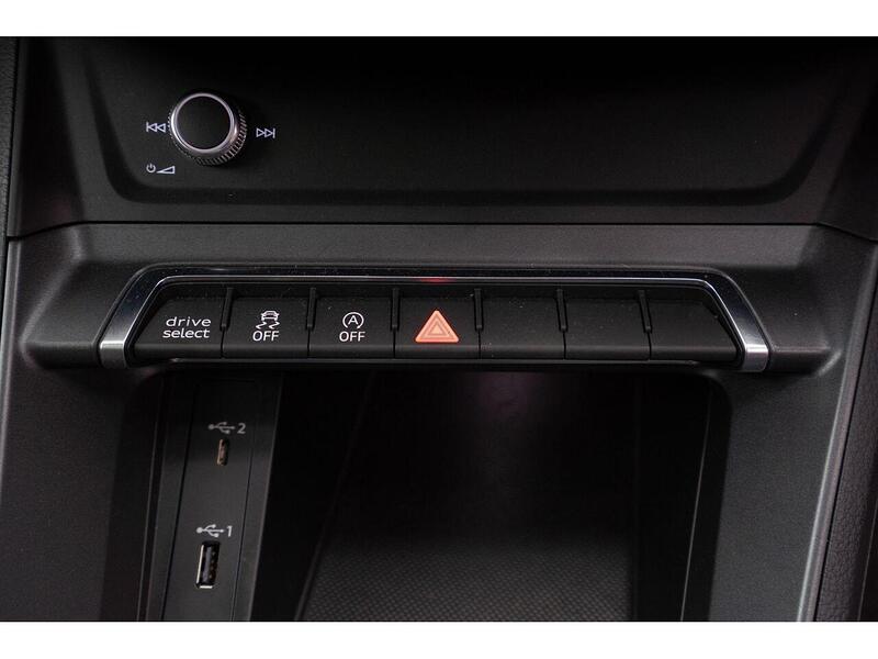 Used Audi Q3 for sale - 77379177: Photo 43