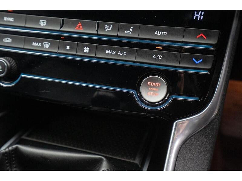 Used Jaguar XE 2017 for sale - 77337656: Photo 30