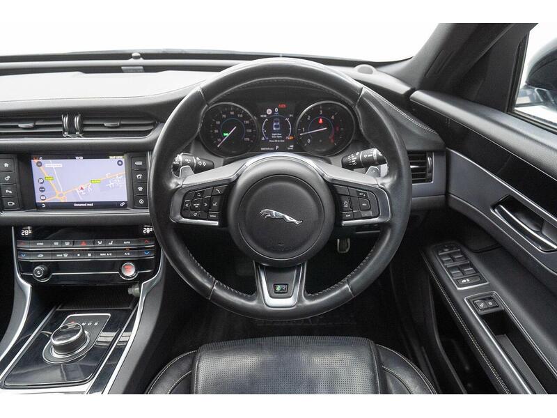 Used Jaguar XF 2018 for sale - 76884499: Photo 29