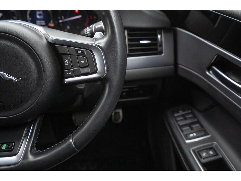 Used Jaguar XF 2018 for sale - 76884499: Photo 31