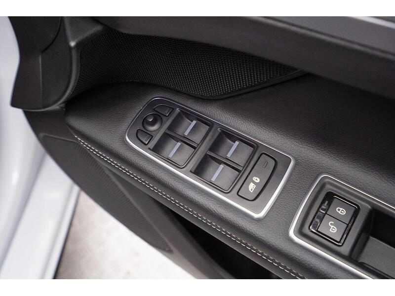 Used Jaguar XF 2018 for sale - 76884499: Photo 39