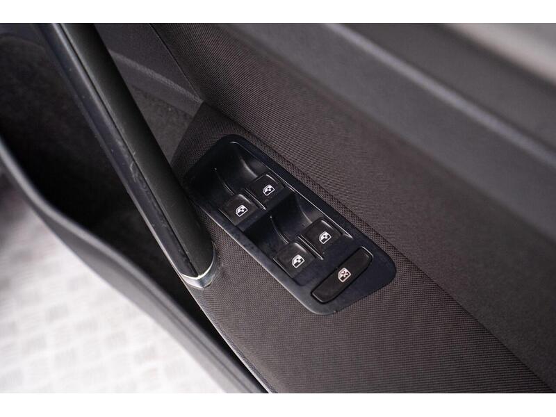 Used Volkswagen Golf 2016 for sale - 76740865: Photo 35