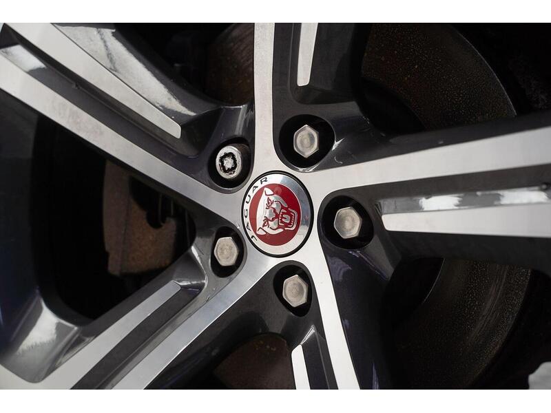 Used Jaguar F-Pace 2018 for sale - 76884511: Photo 16