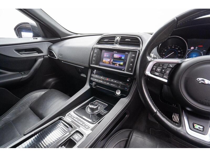 Used Jaguar F-Pace 2018 for sale - 76884511: Photo 30