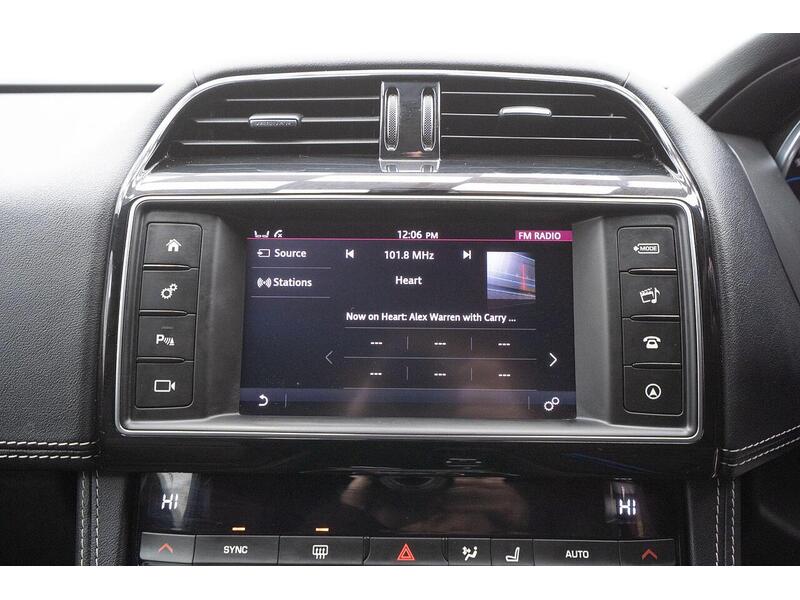 Used Jaguar F-Pace 2018 for sale - 76884511: Photo 34