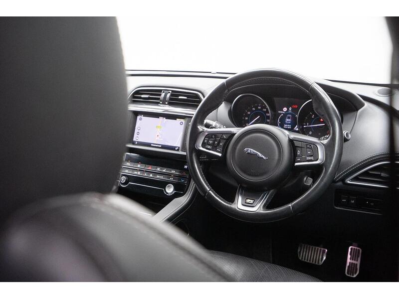 Used Jaguar F-Pace 2018 for sale - 76884511: Photo 36